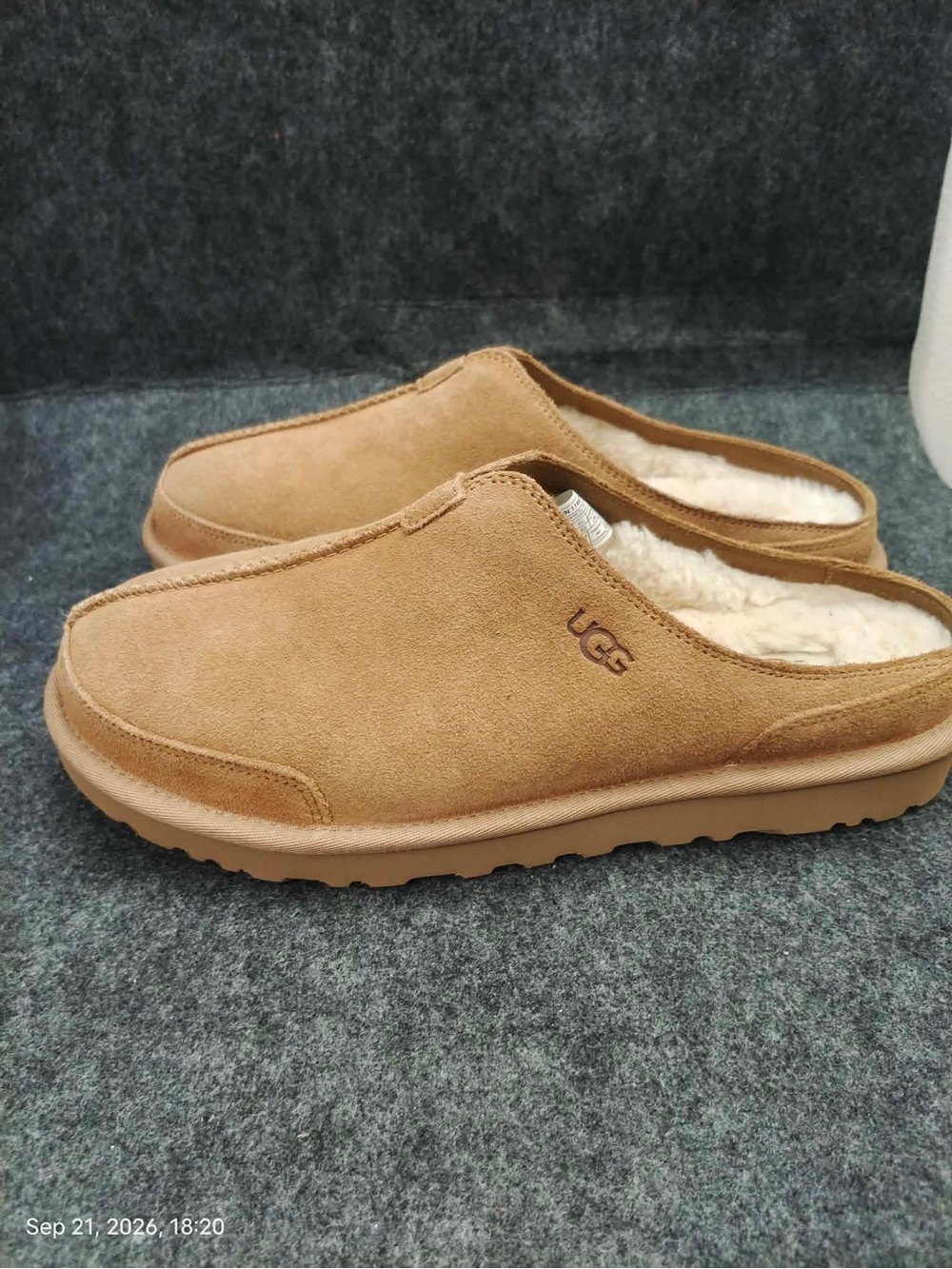 NWOB Men's Ugg Marcman Premium Suede Clog Shearling Lining Size 10